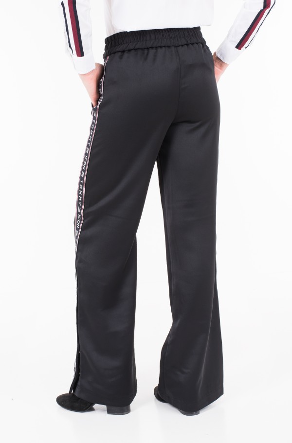 ICON ALINA FLARED CREPE PANT-hover