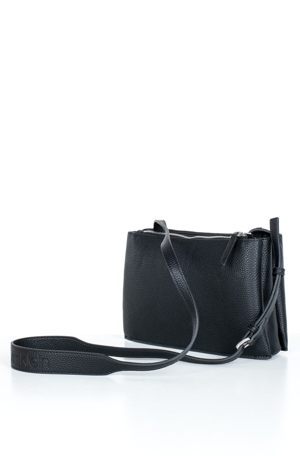 Calvin klein cheap sided trio crossbody