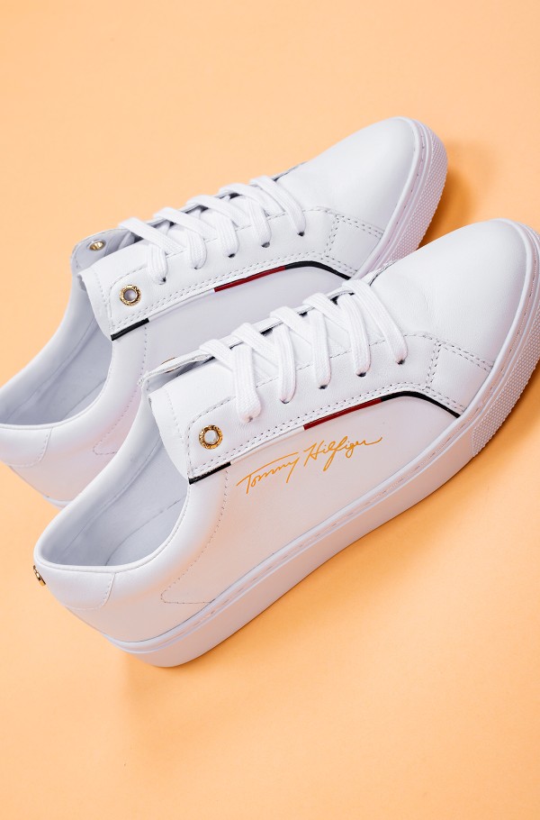 Tommy hilfiger best sale loyal sneaker