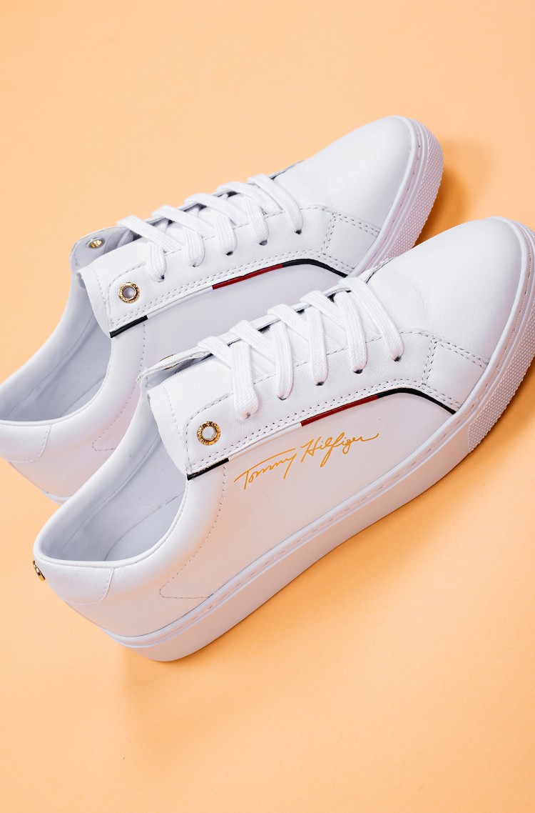 tommy hilfiger tennised