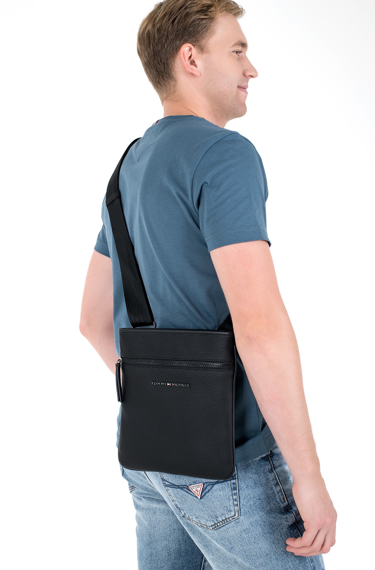tommy hilfiger essential crossover