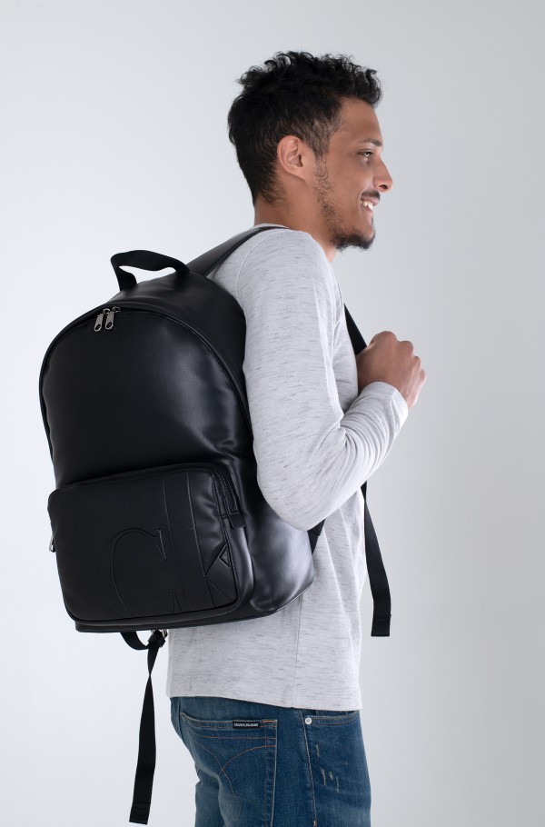 Back bag best sale calvin klein