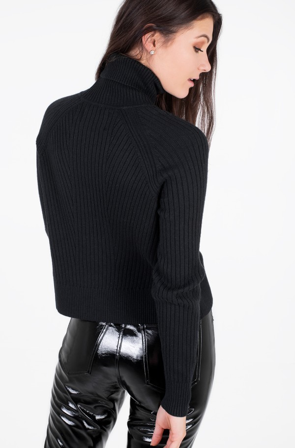 MONOGRAM EMBROIDERY ROLL NECK-hover
