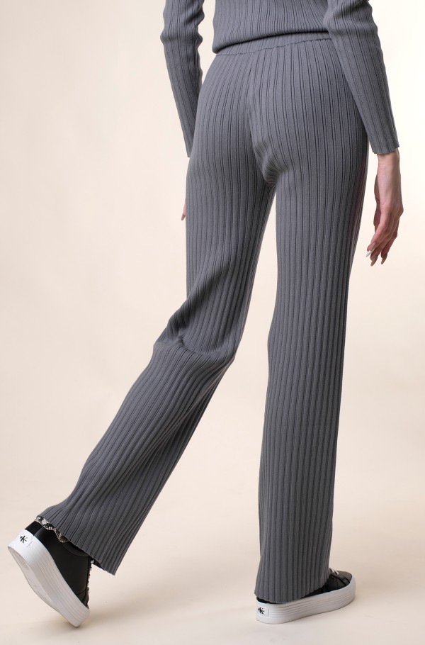 MONOGRAM BADGE KNITTED PANT-hover