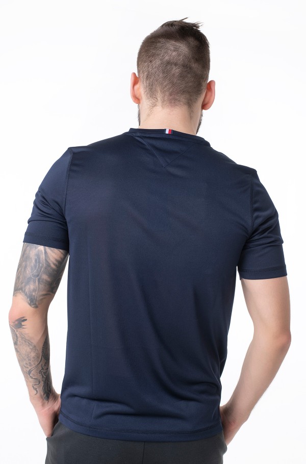 ESSENTIAL PERF TEE-hover