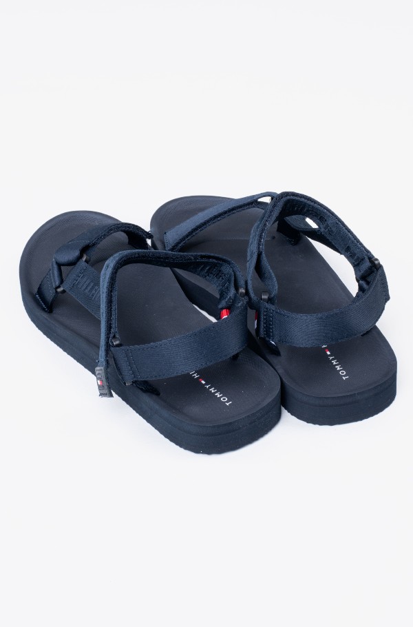 COMFORTABLE STRAPPY SANDAL-hover