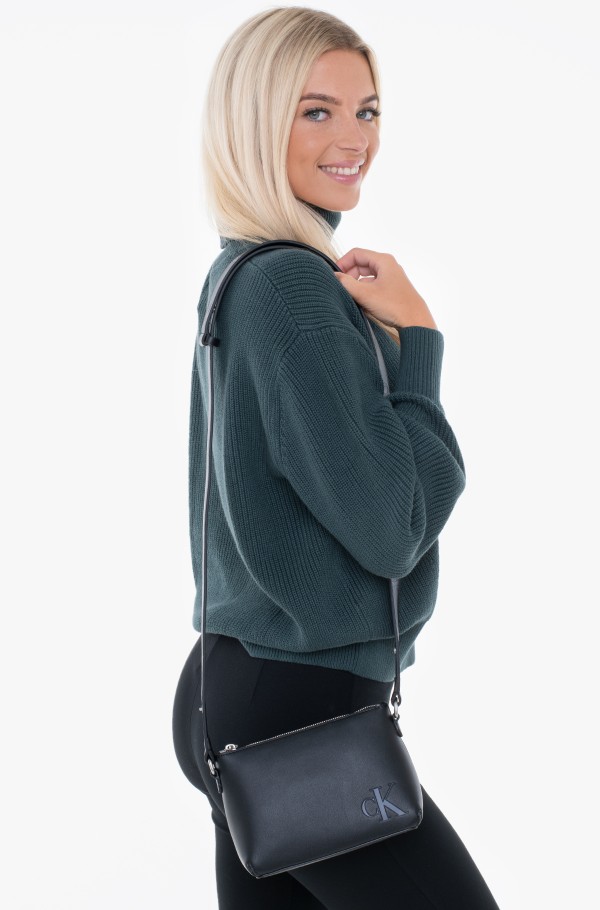 ● ●CKJ SCULPTED POUCH SHOULDER BAG ミニ ロゴ Buy Calvin Klein Sculpted Monogram Shoulder Pouch - NNNOW.com