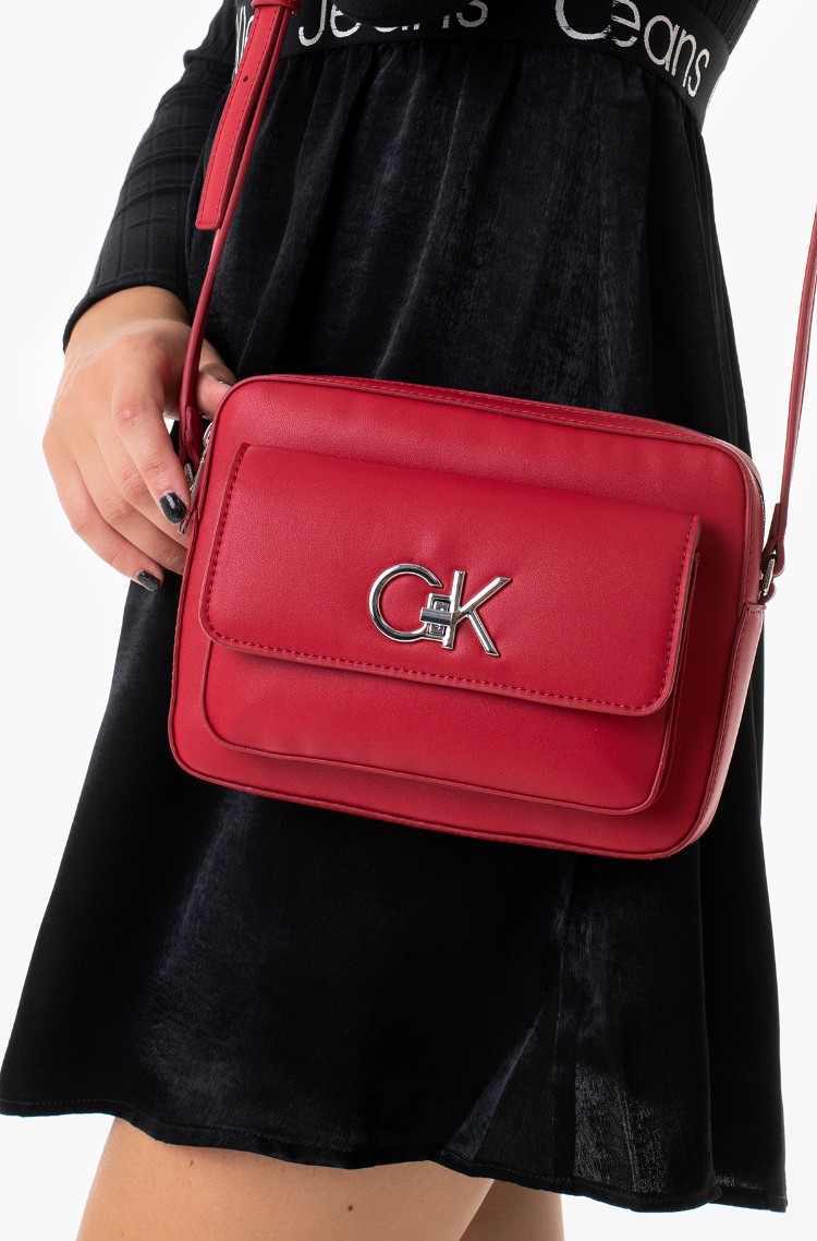 Nwt Calvin Klein Womens Red Kix Body Handbag Faux Leather Shoulder - Small