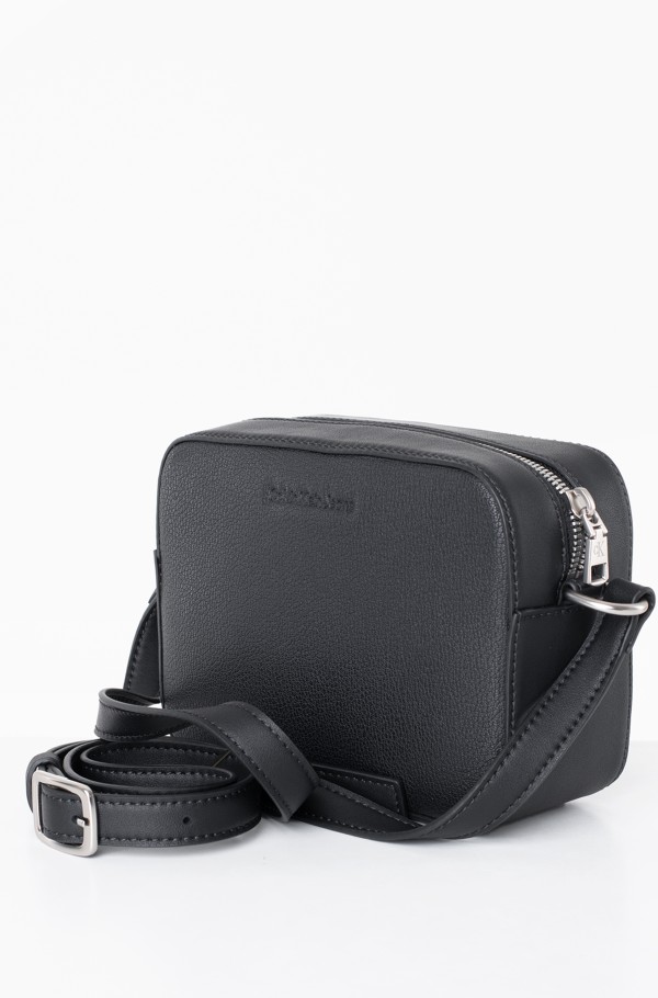 Calvin Klein Jeans Minimal Monogram Camera BAG18 Shoulder Bag White