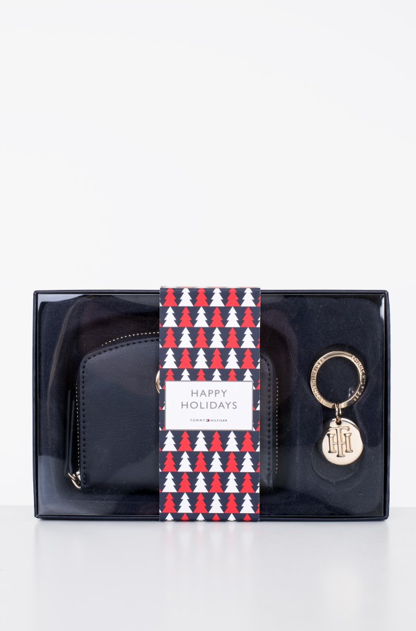 TH CHIC MED WALLET AND CHARM GP-hover