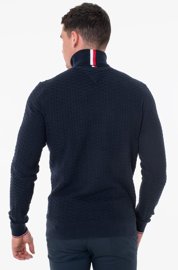 EXAGGERATED STRUCTURE ROLL NECK-hover