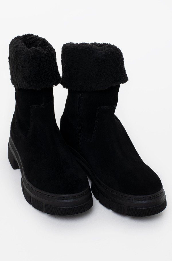 WARM LINING SUEDE LOW BOOT-hover