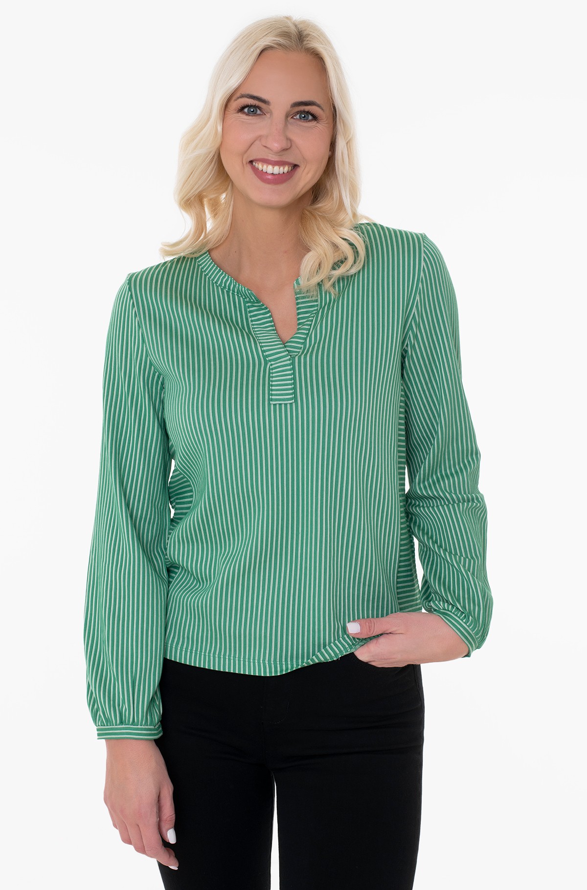 Pluus 1035374-full-1