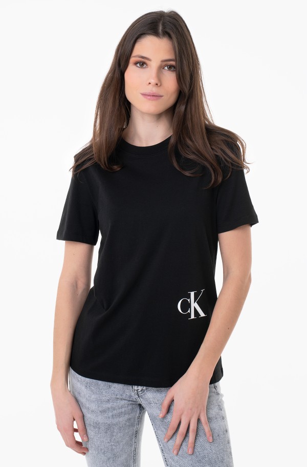 COLOR OFF PLACED MONOGRAM TEE