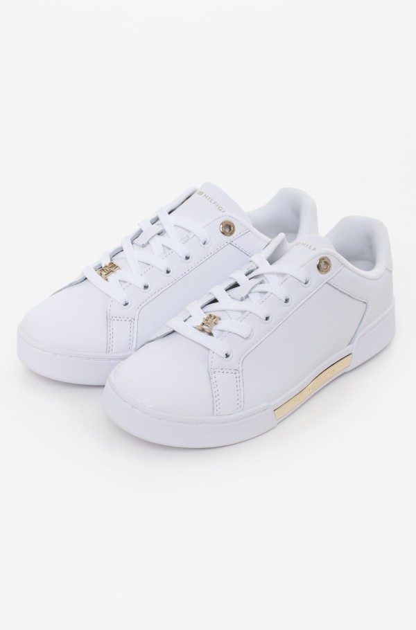 COURT SNEAKER WITH LACE HARDWARE
