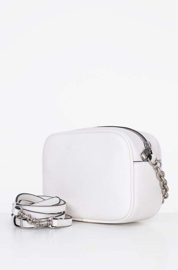 Calvin klein jeans Sculpted Camera Bag18 Chain Crossbody White